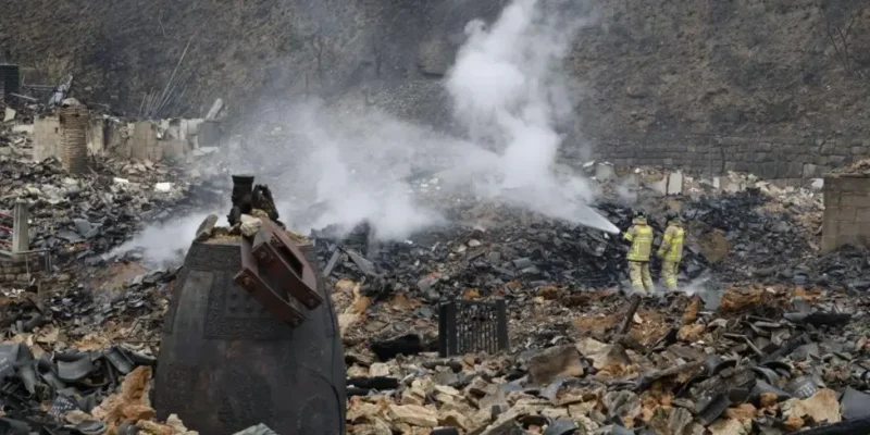 Man tending grave probed for starting South Korea fires
