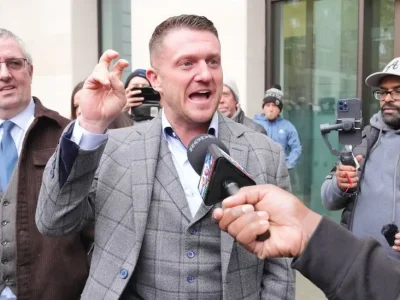 Tommy Robinson: Met Police officer admits wrong date put on court order