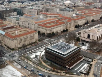 Trump targets 'anti-American ideology' at Smithsonian museums