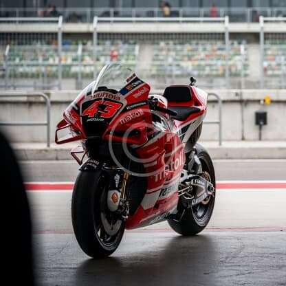 custom img 33 copyright